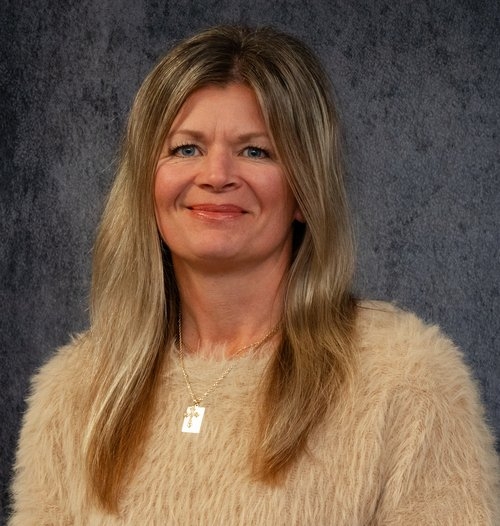 Eb0609fb8ed3d185584af74fbc43e309