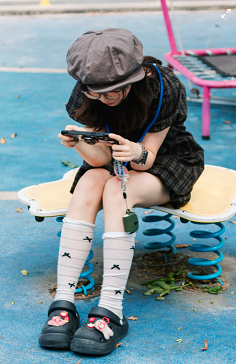 TEEN ON MOBILE PHONE tech